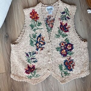 Vintage 90s Teddi Beige Knit Vest with Floral Design Cotton